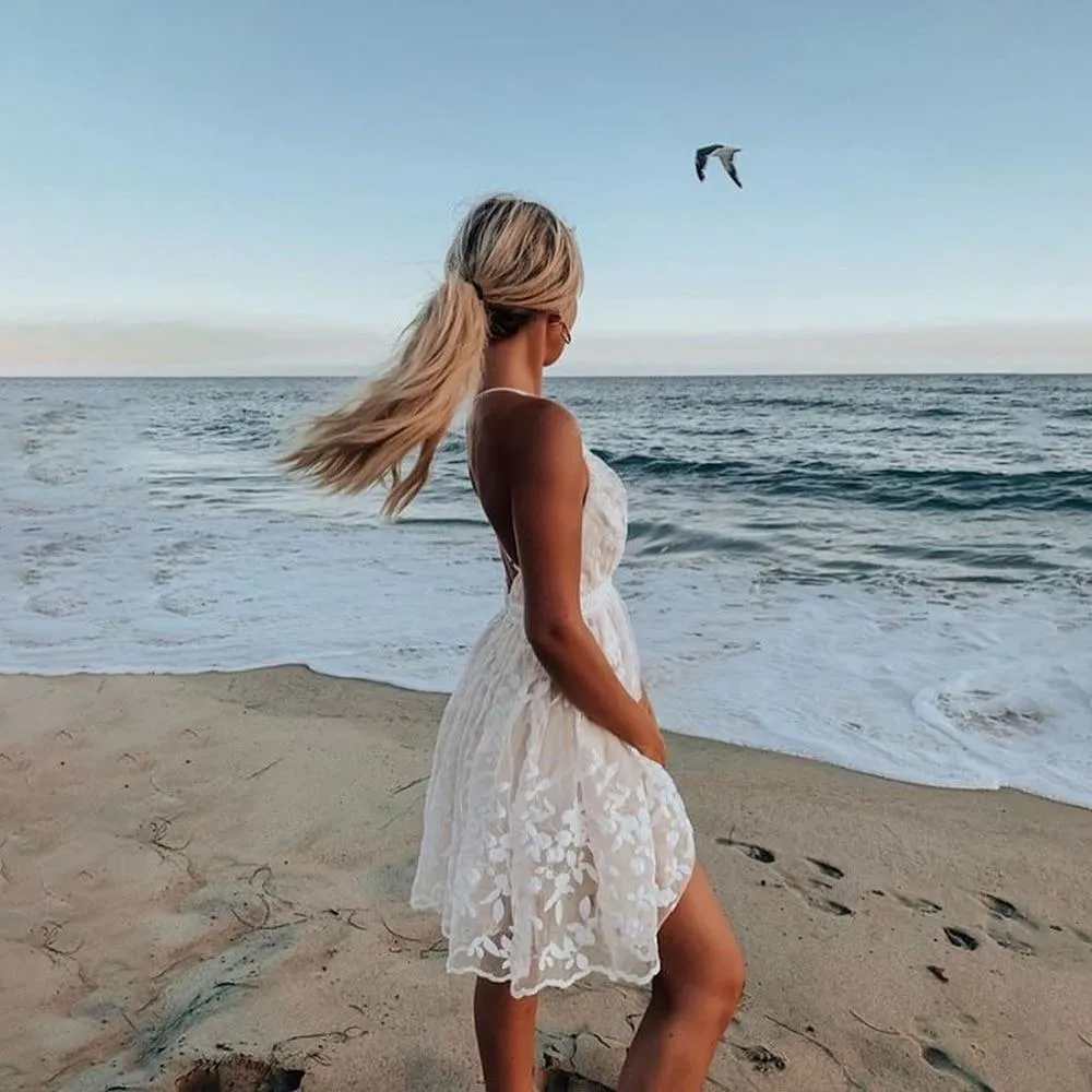 Boho Chic Backless Floral Lace Dress