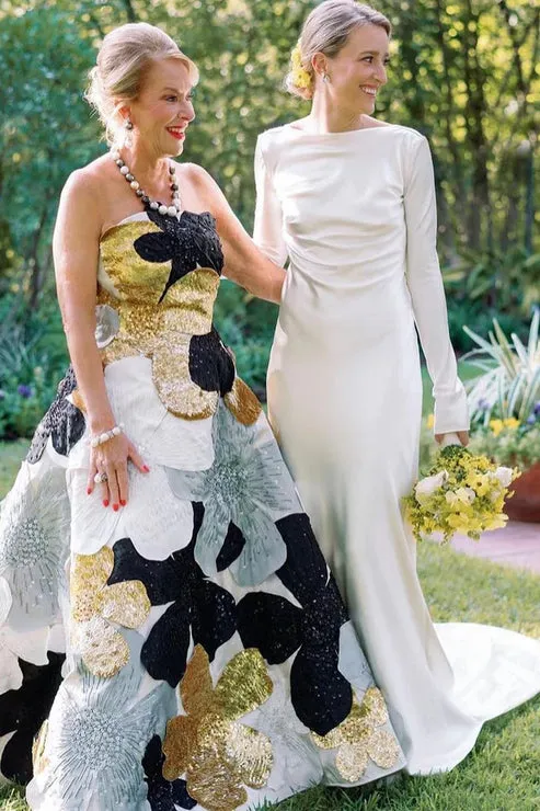 Luolandi Sheath Backless Long Sleeves White Soft Satin Wedding Dresses Open Back Elegant
