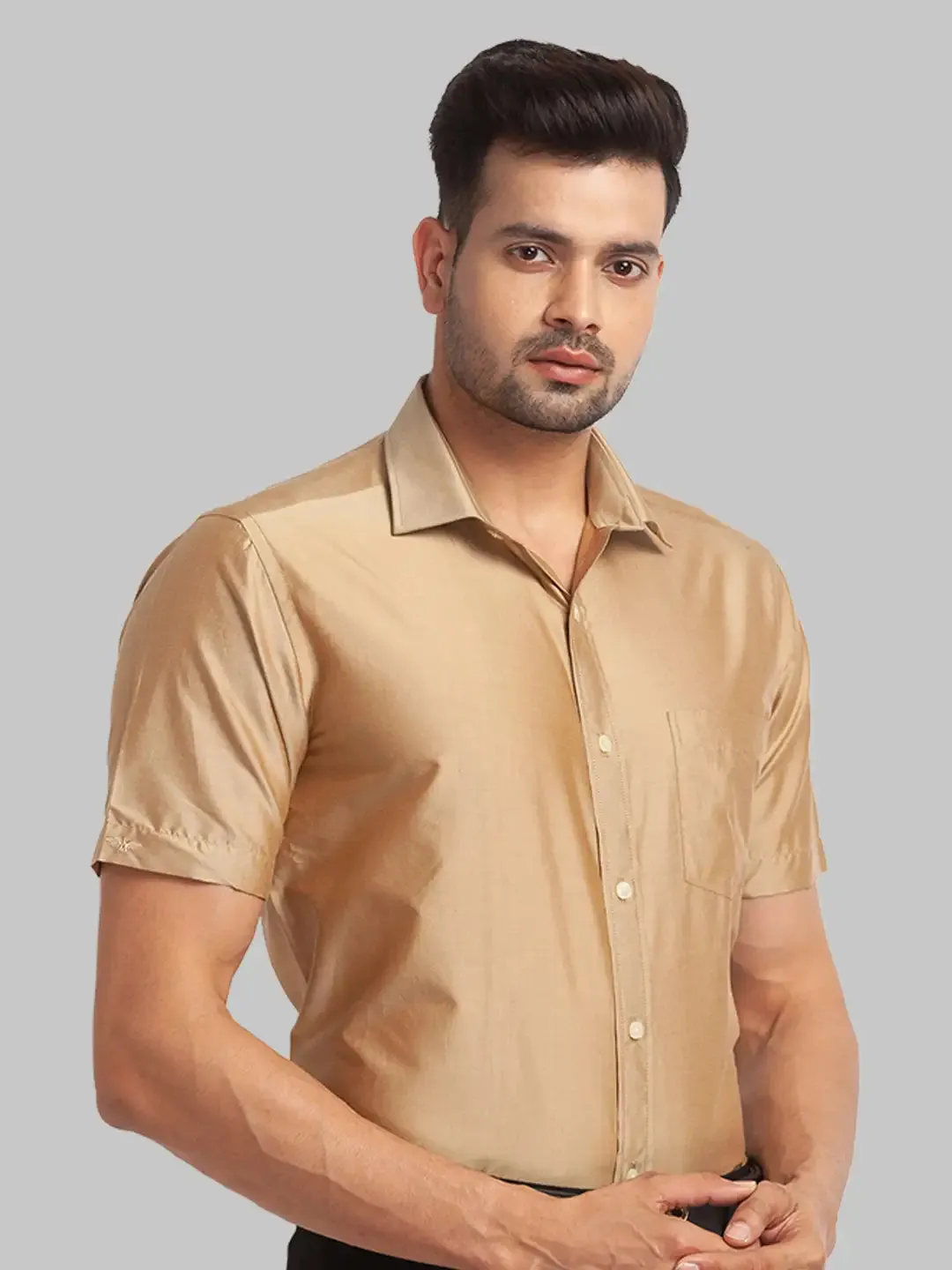 Men Fawn Regular Fit Solid Silk Half Sleeve Cut Away Collar Shirts