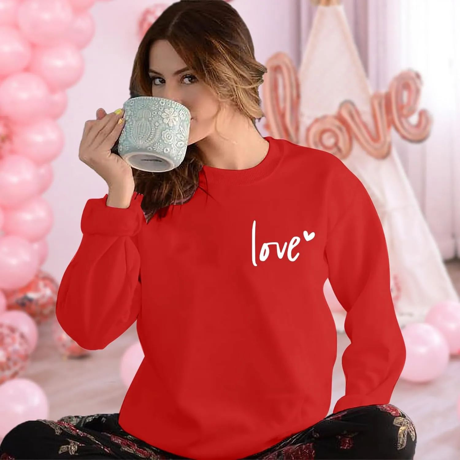 Women Valentines Sweatshirt Love Heart Graphic Print Shirts Valentines Day Shirt Vintage Pullover Tops