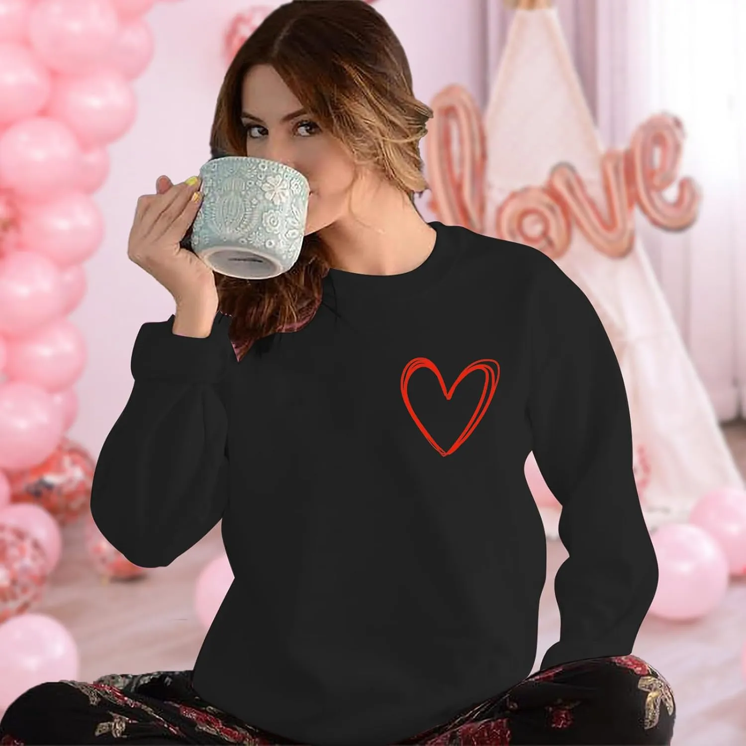 Women Valentines Sweatshirt Love Heart Graphic Print Shirts Valentines Day Shirt Vintage Pullover Tops